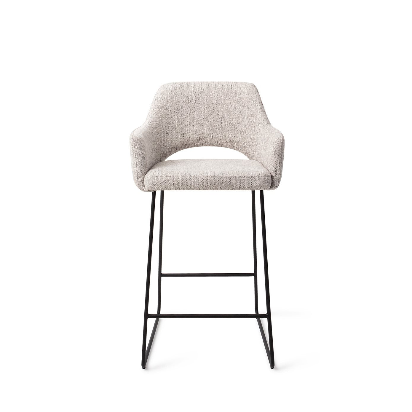 Yanai bare chair pigeon