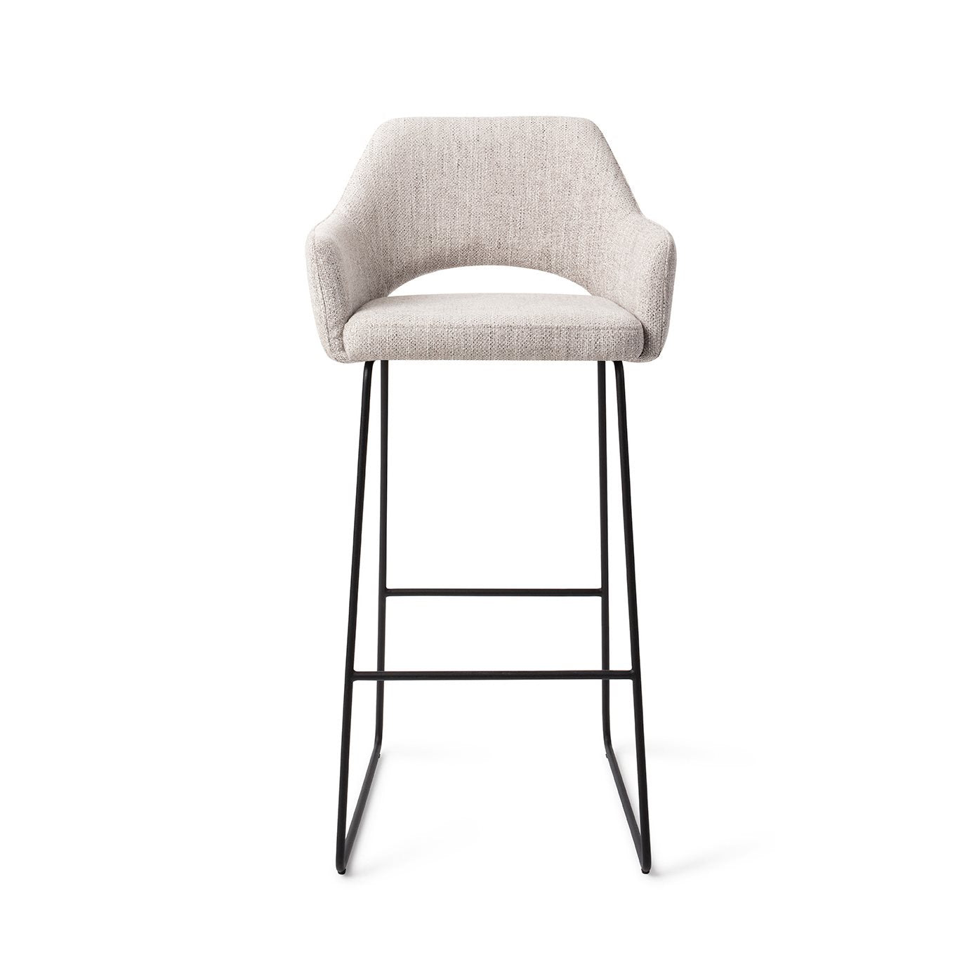 Yanai bare chair pigeon