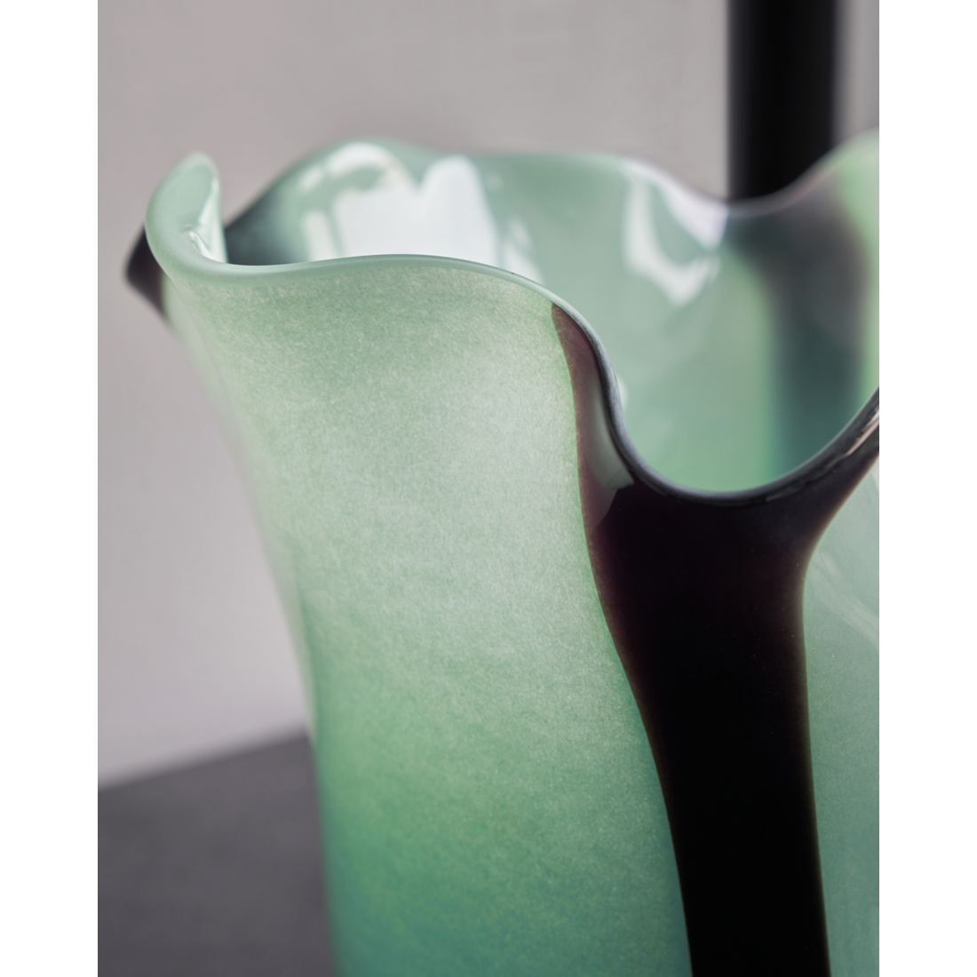 Vase, hdloose, light green