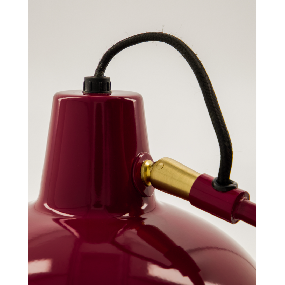 Table lamp, hddesk, red