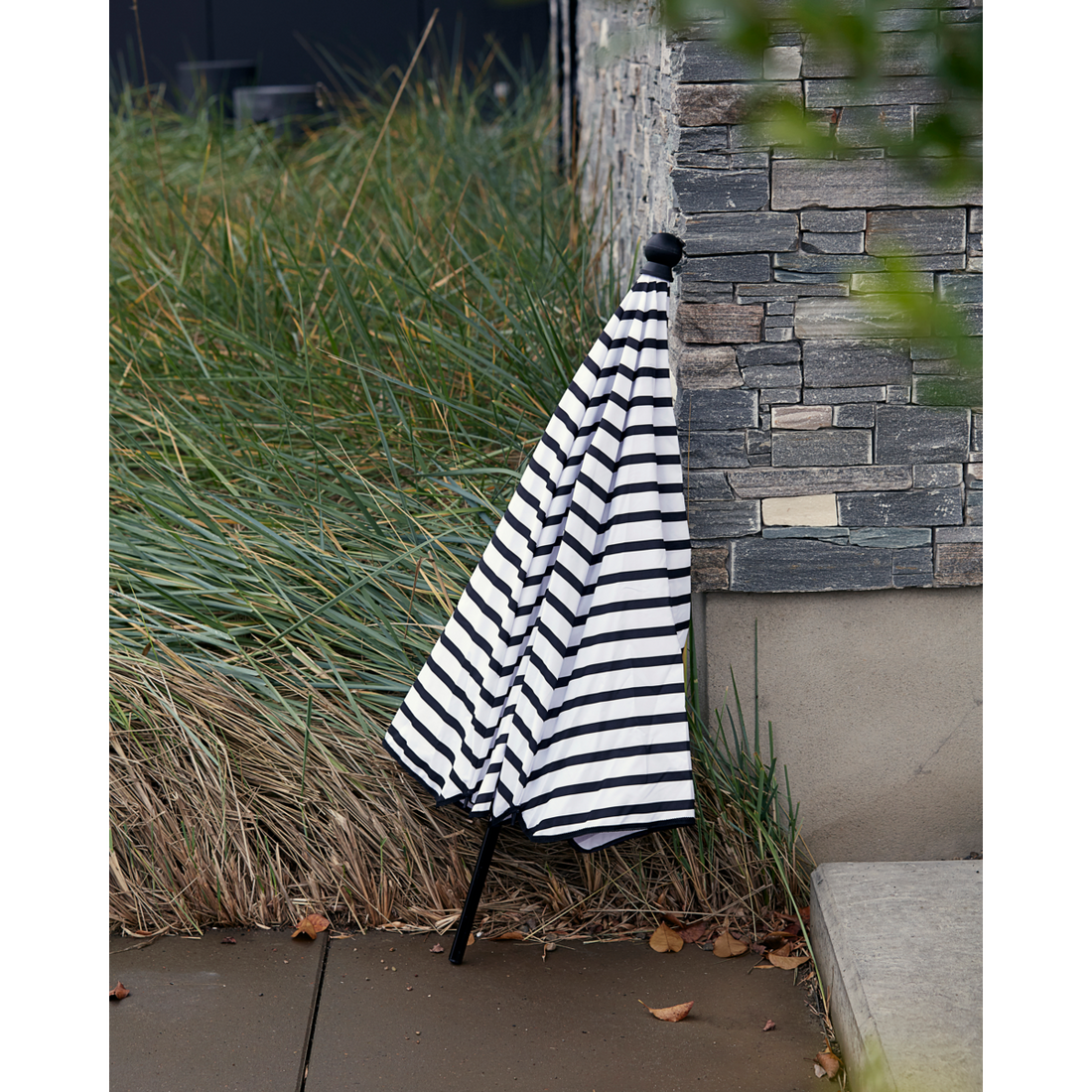 Beach/garden parasol, hdoktogon, black and white