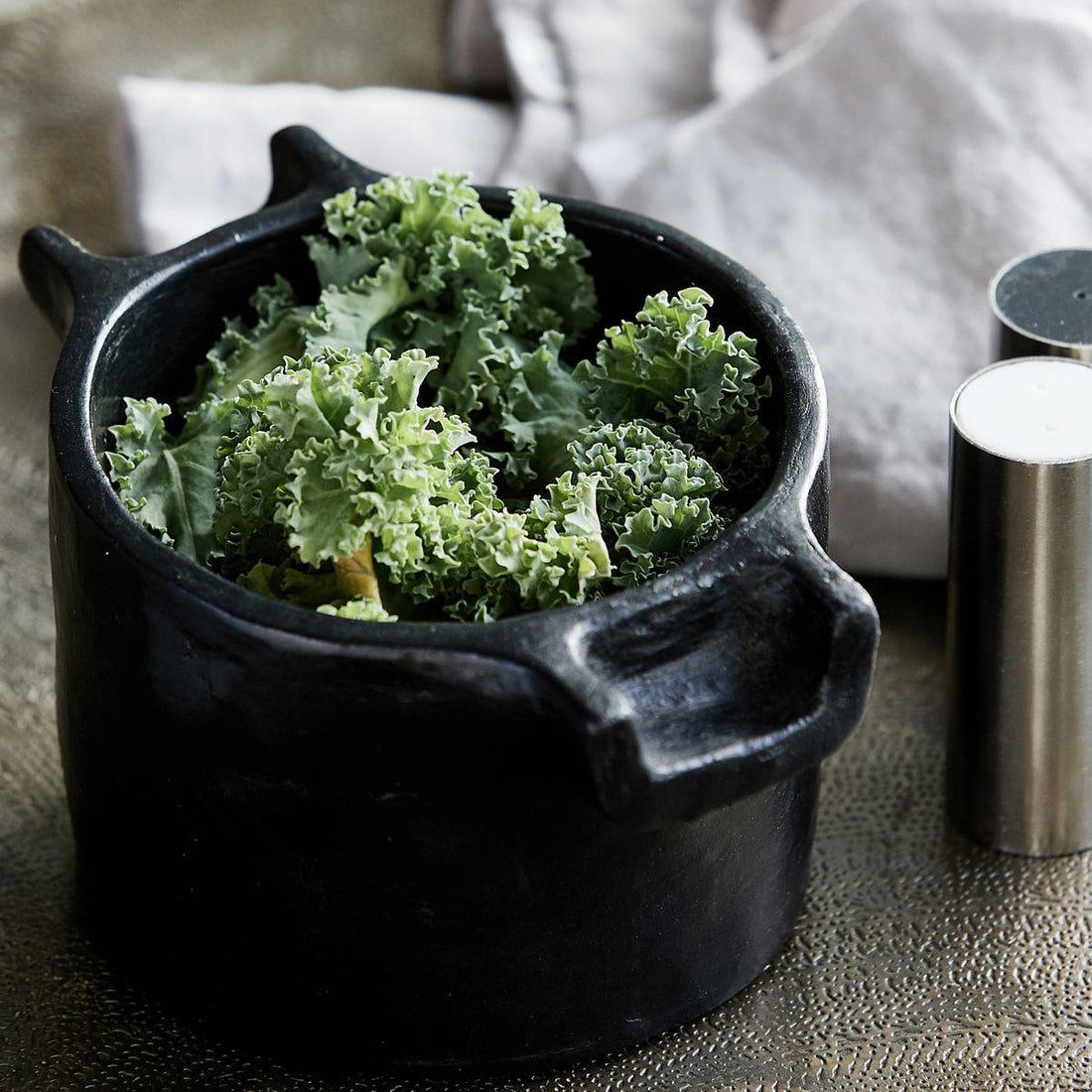 Serving dish, Earth, black