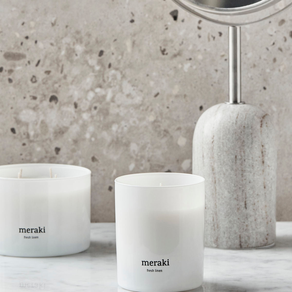 Scented candles, Fresh Linen