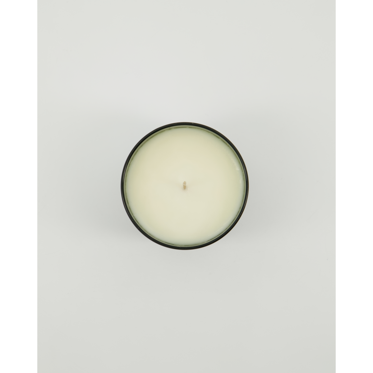 Scented candles, oud leaf, green