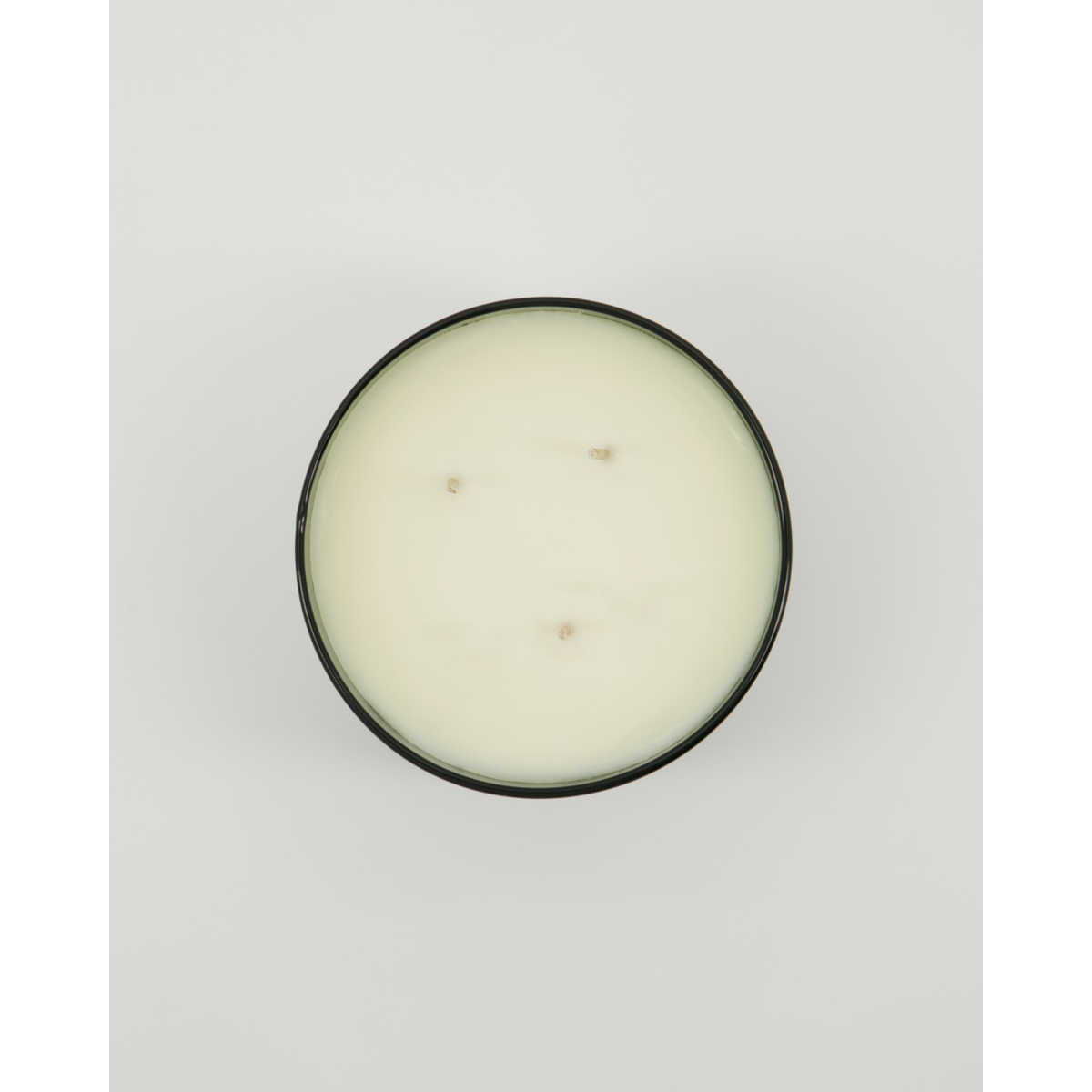 Scented candles, oud leaf, green