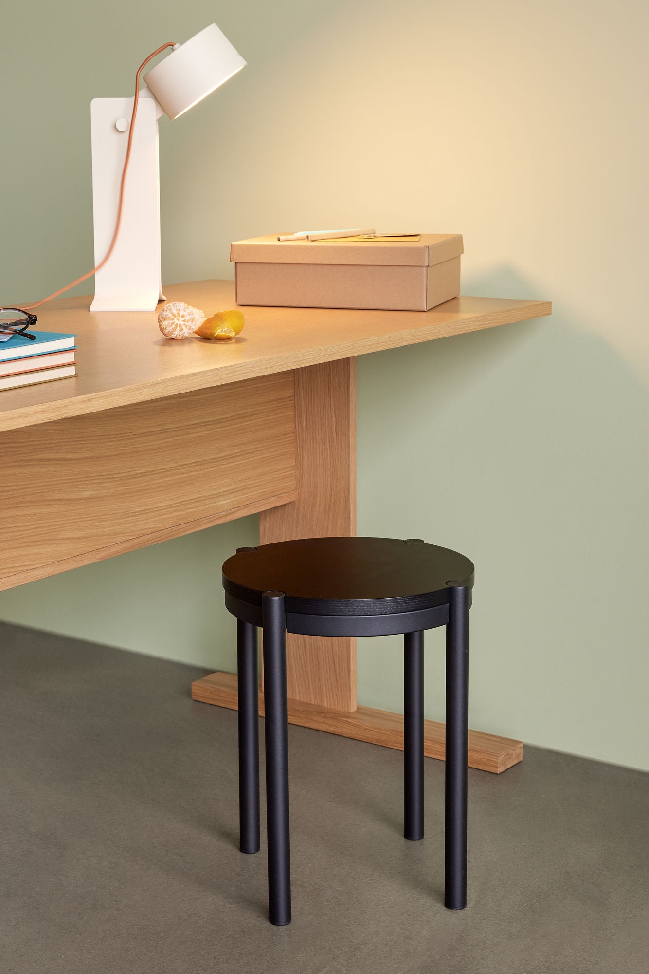 Hübsch oto stool black