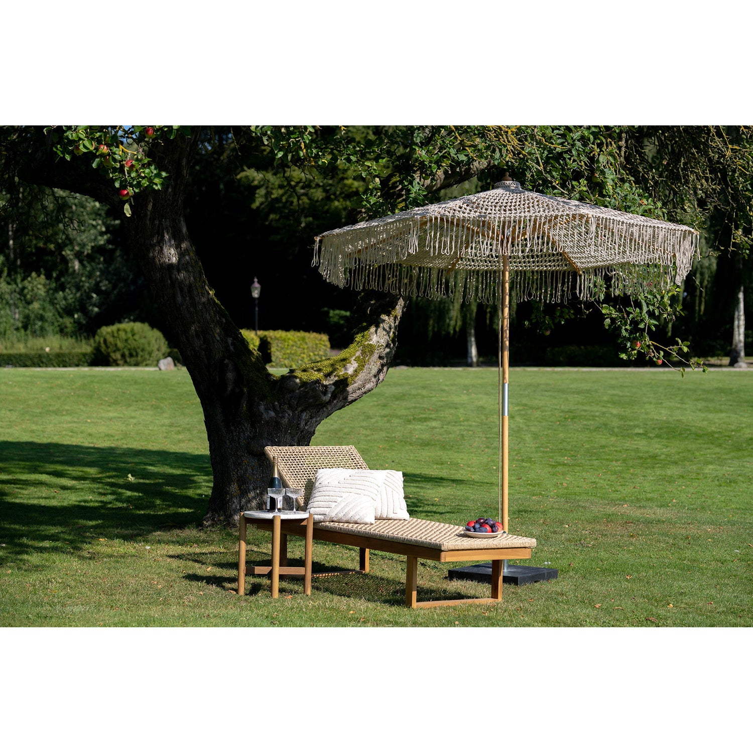 Parasol, cotton, wooden pitch, beige&lt;br&gt;Ø250 cm