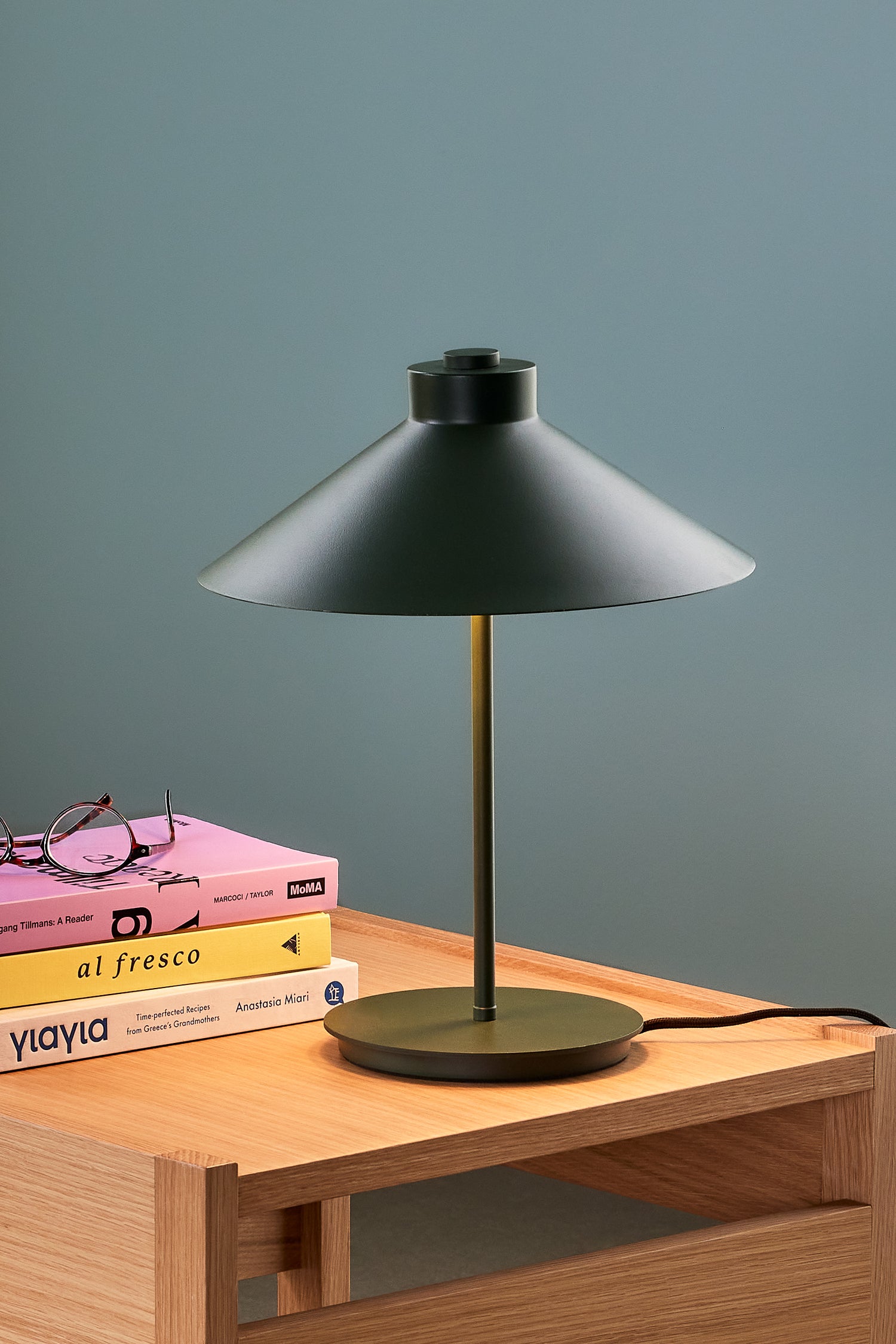 Hübsch Shape table lamp green