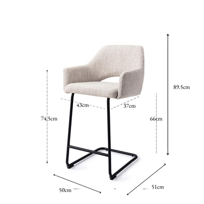 Yanai bare chair pigeon