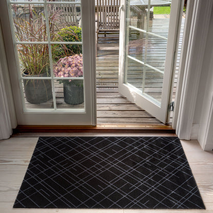 Floor mat 67 x 120 cm - Lines/Black Gray