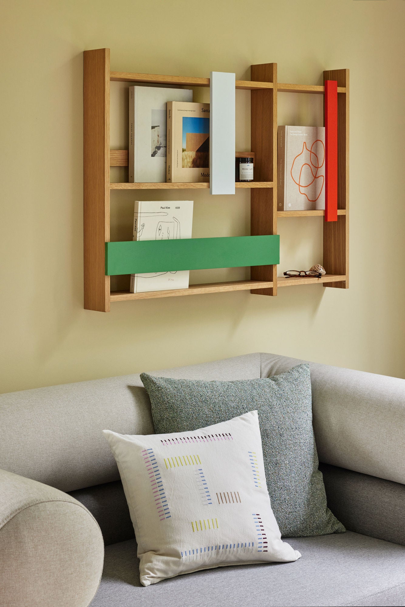 Hübsch Arki Wall Shelf/Magazine Holder Nature/Multicolor