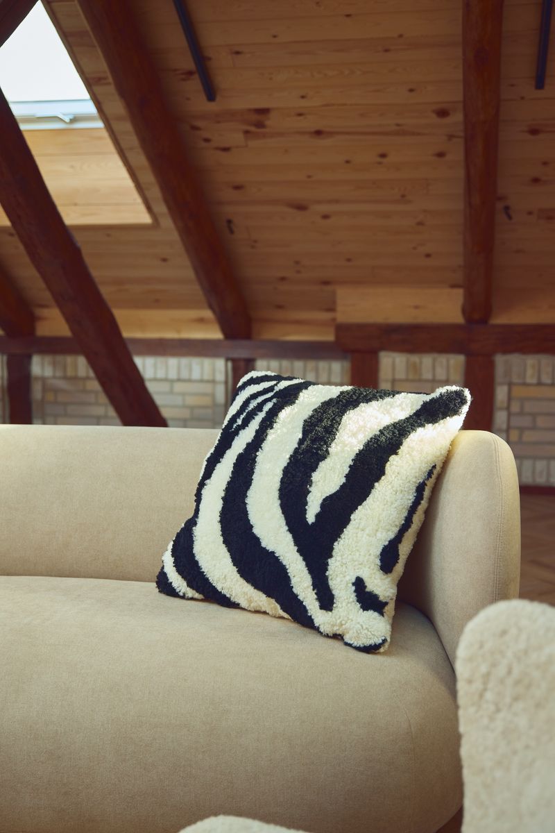 Zebra Pattern pillow | New Zealand | Short Hair | Double -sided | 60x60 cm