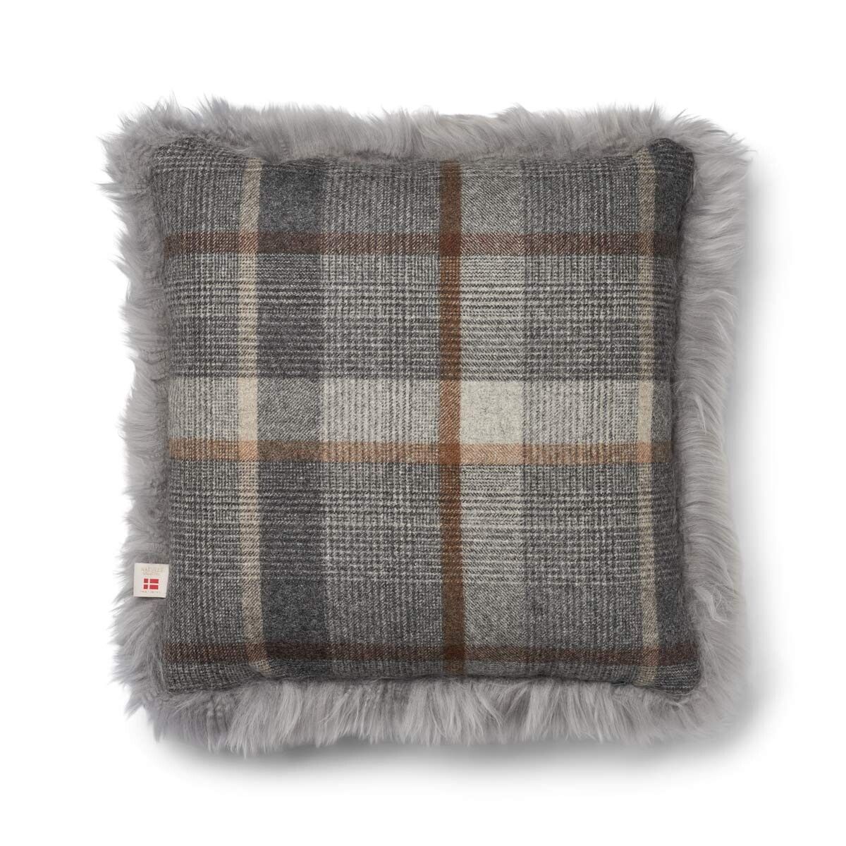 Checked Collection | Long -haired pillow | 52x52 cm