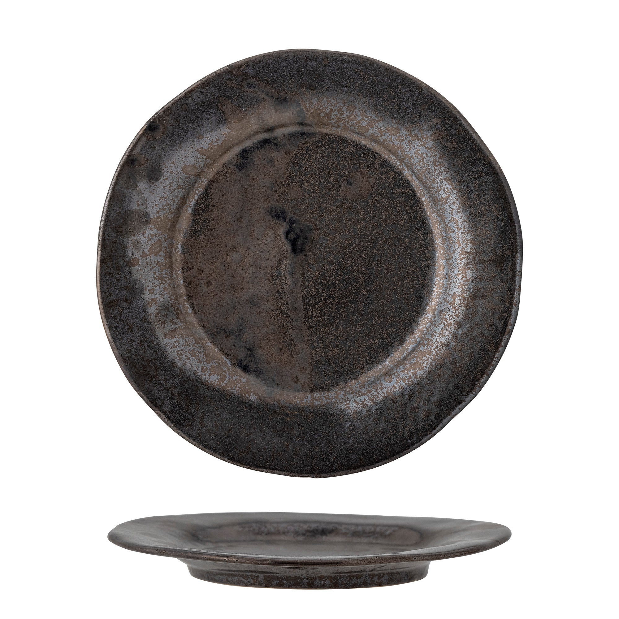 Linne plate, brass, stoneware