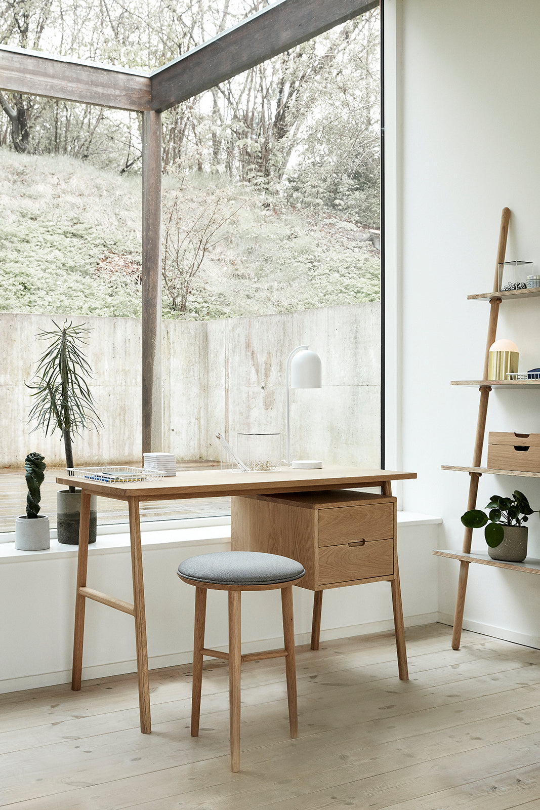 Hübsch - desk w/drawers, oak, FSC, nature - 120x57xH75cm