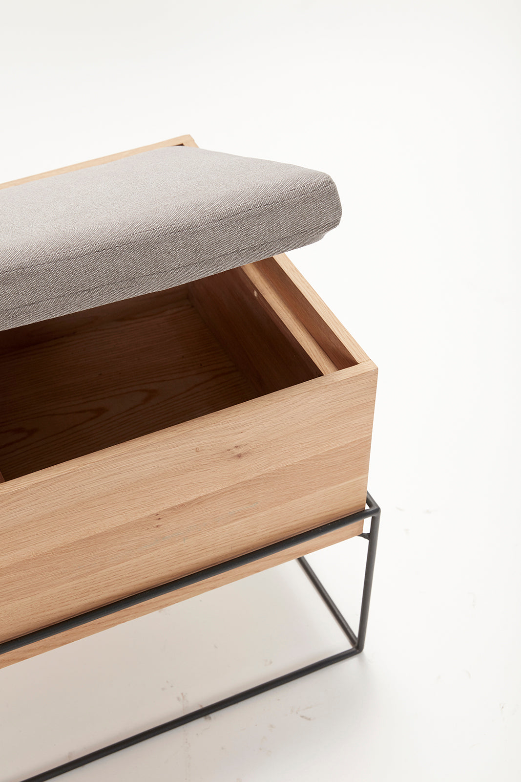 Hübsch - bench w/cushion/storage, oak, fsc, nature/gray - 64x49xh50cm