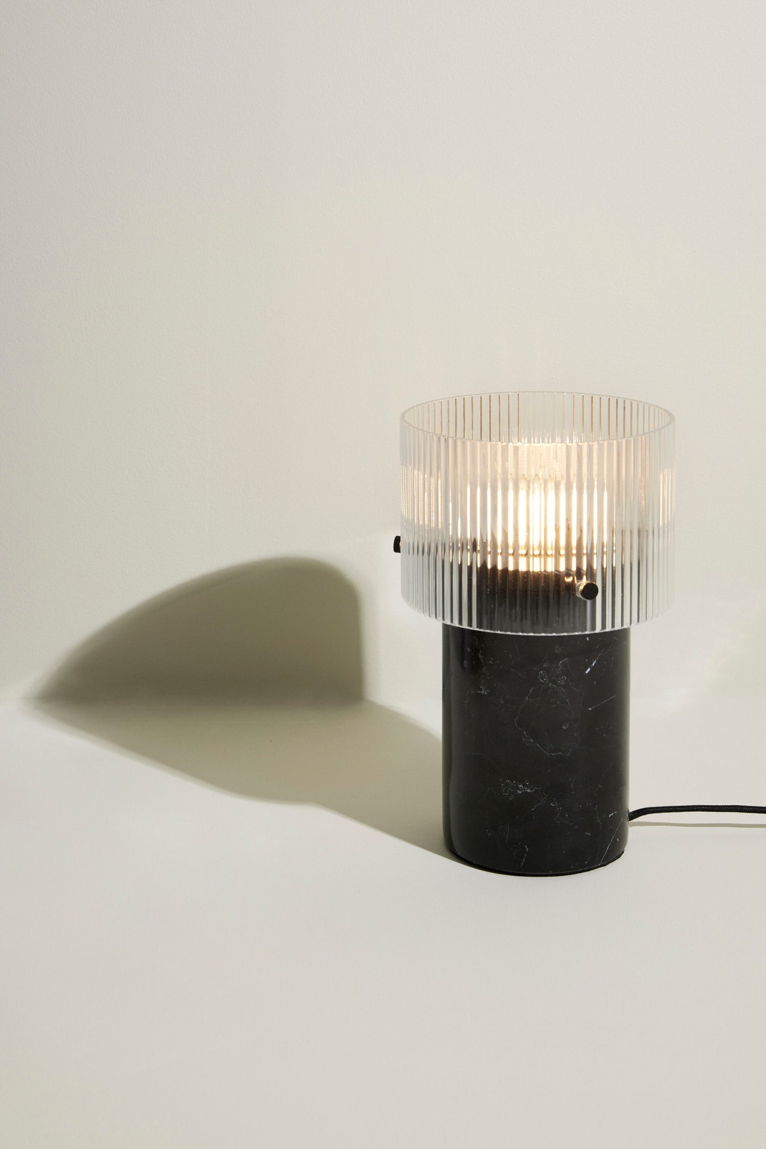 Hübsch Revolve Table lamp Textured/Black