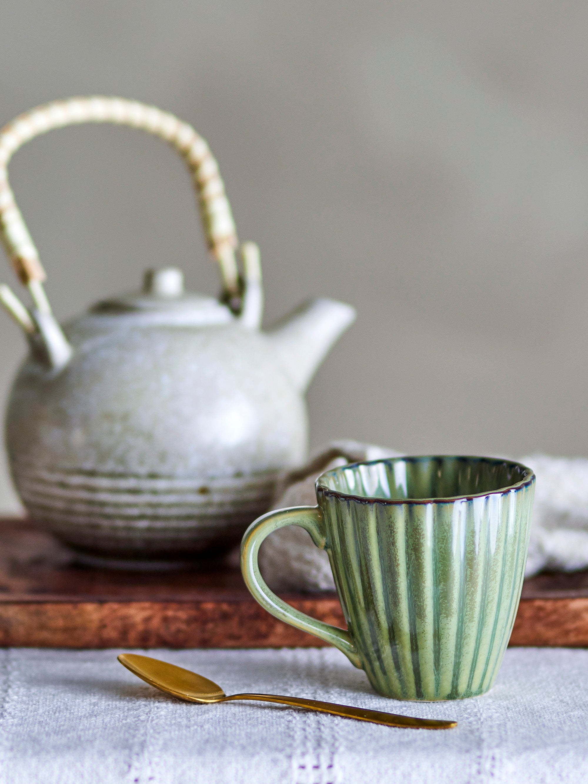 Latina mugs, green, stoneware