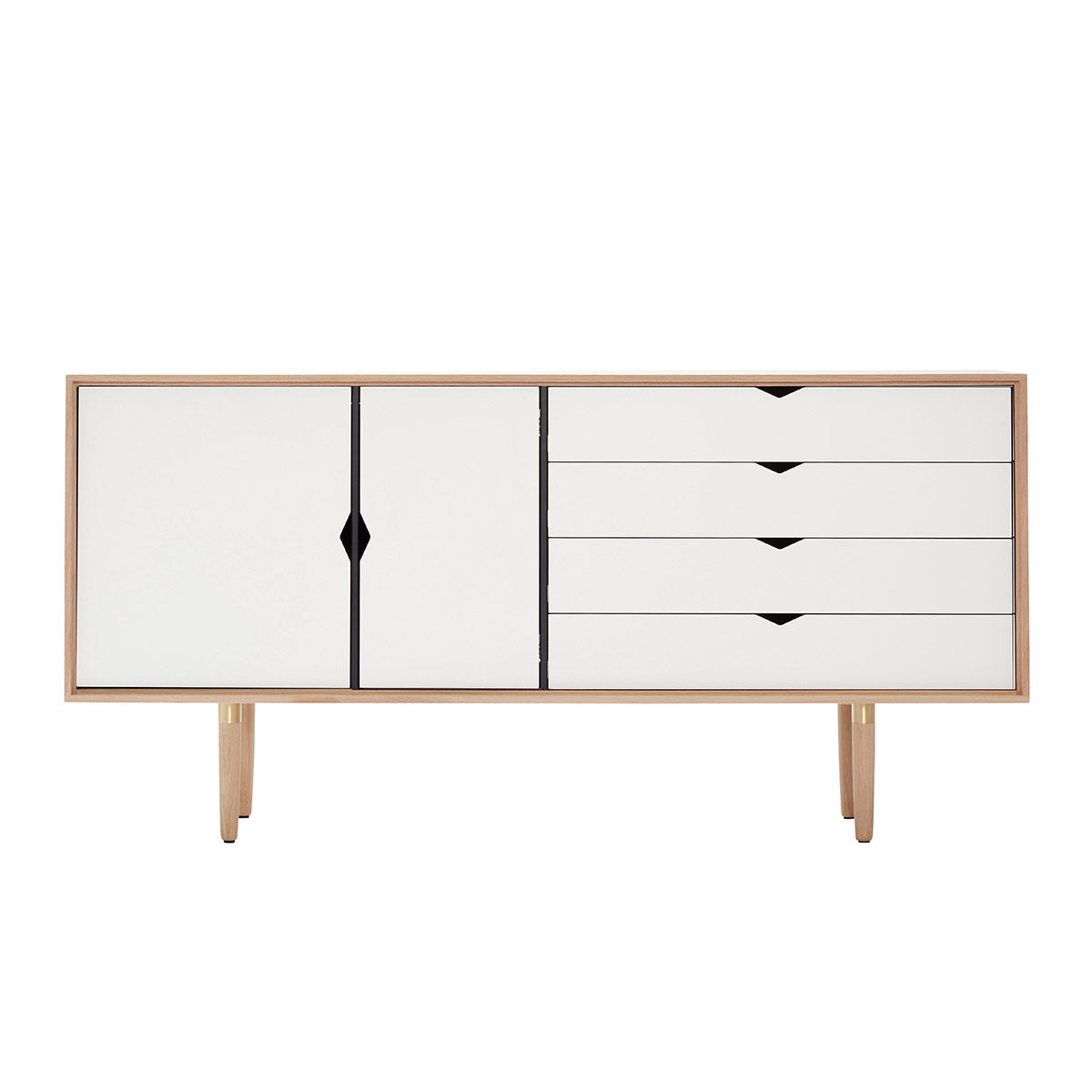 Andersen Furniture - S6 sideboard i eg/sæbe med hvide fronter - B163xD43xH80 cm - Andersen Furniture - DesignGaragen.dk