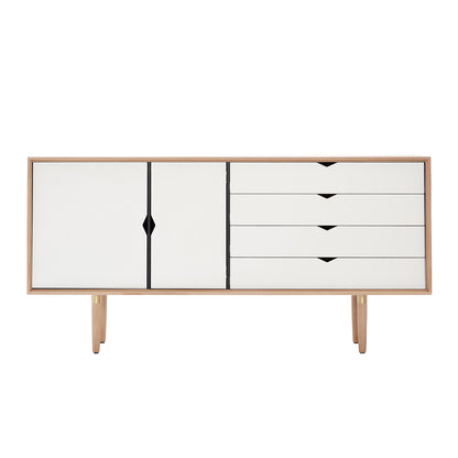 Andersen Furniture - S6 sideboard i eg/sæbe med hvide fronter - B163xD43xH80 cm - Andersen Furniture - DesignGaragen.dk