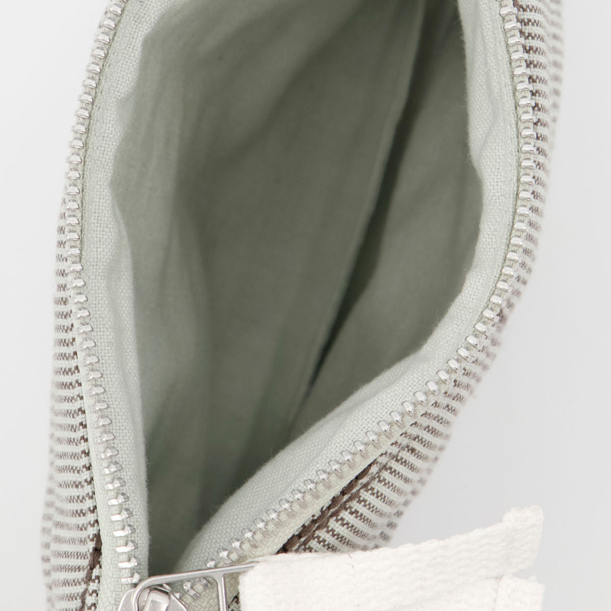 Makeup purse, mkmentha, light gray/army green