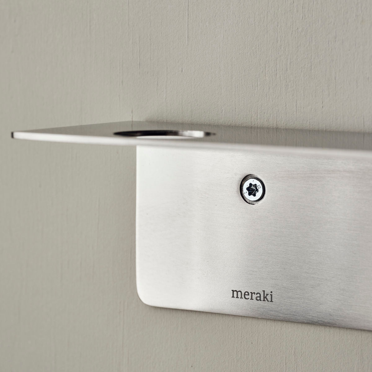 Meraki bottle suspension with hooks, brushed silver finish