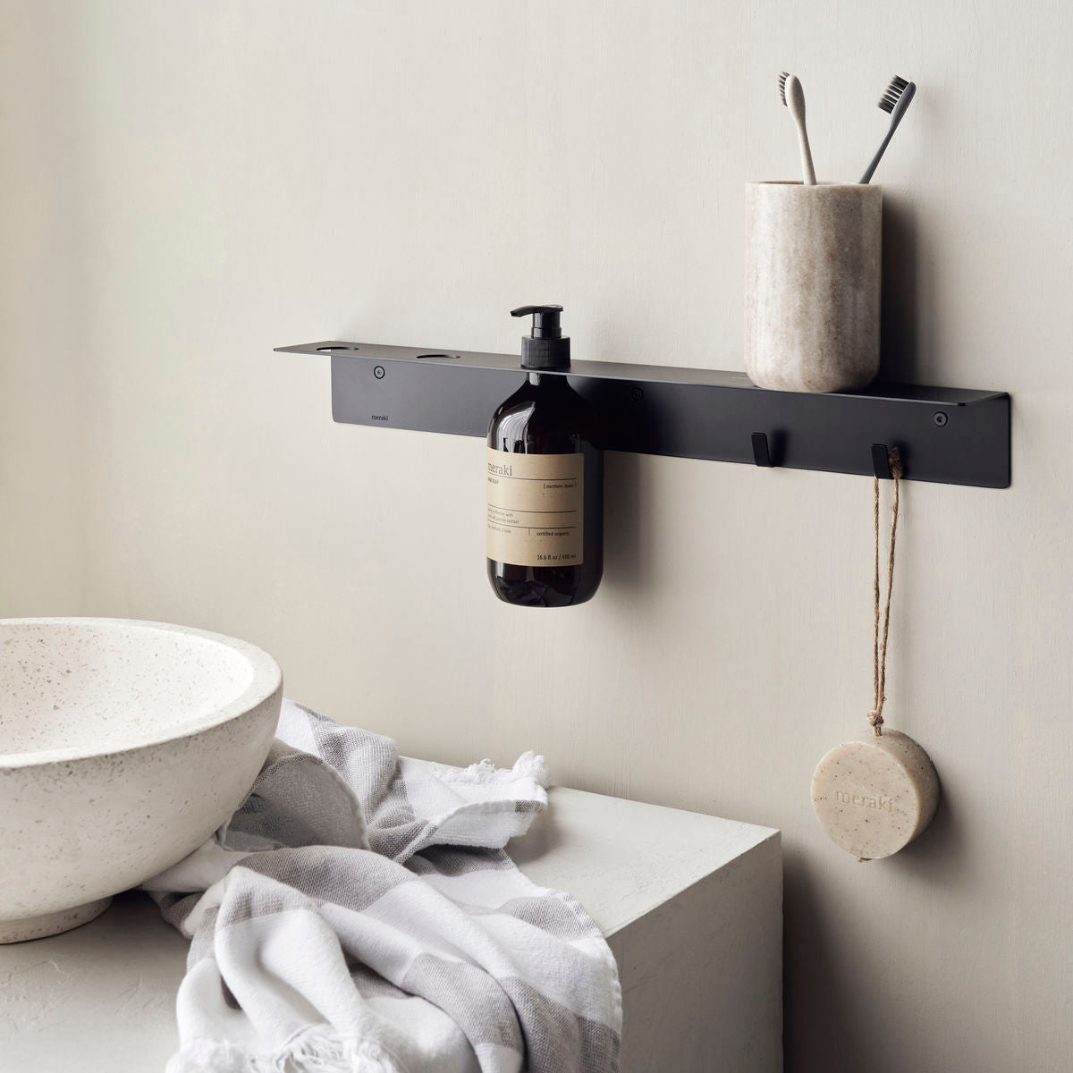 Bottle suspension with hooks, brushed black finish