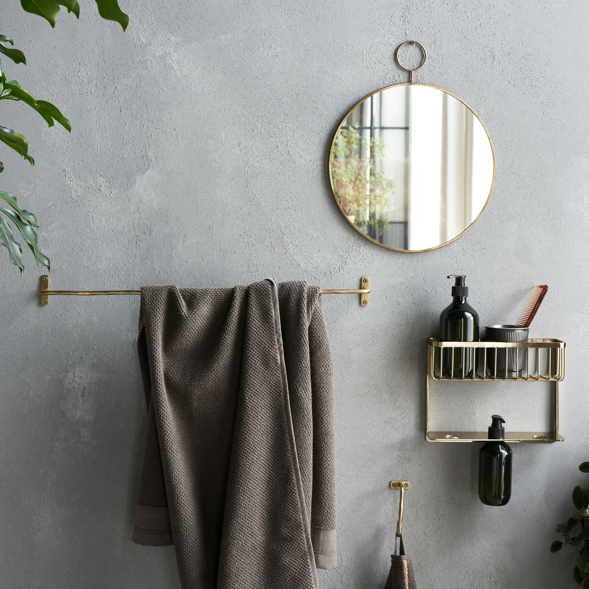 Towel holder, hdwelo, brushed brass finish